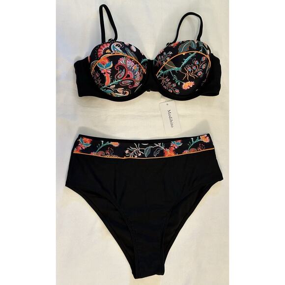 Modihito Floral Paisley Bikini Set Size Medium NEW - Picture 1 of 3